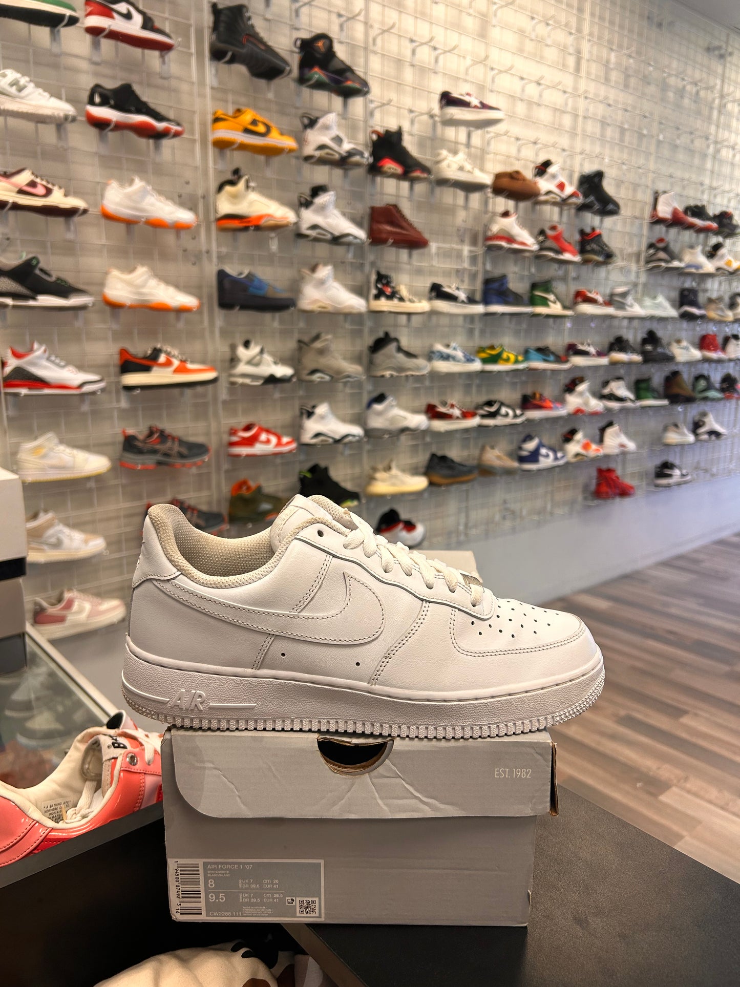 White Airforce 1s Size 8