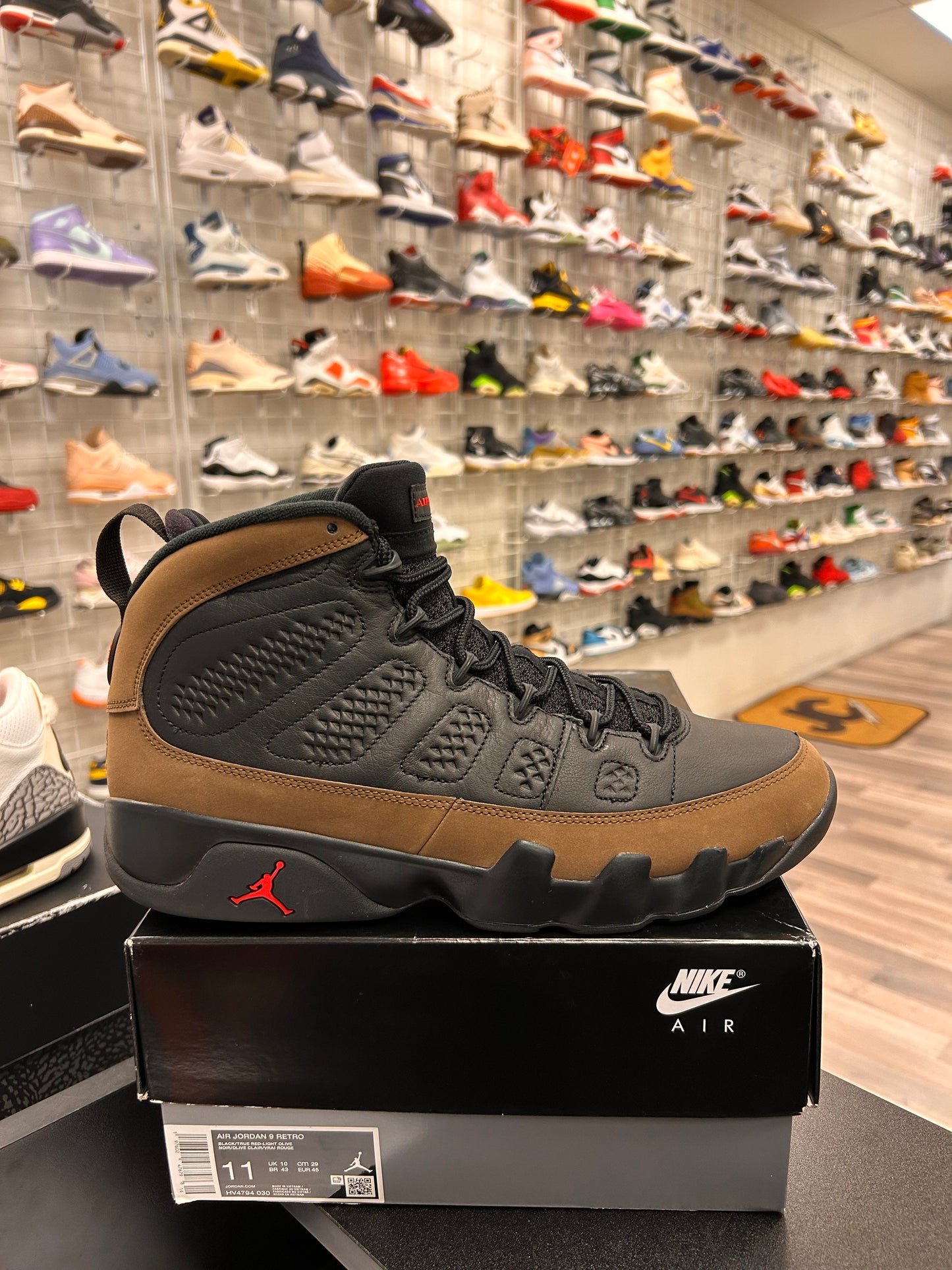 Olive 9s Size 11