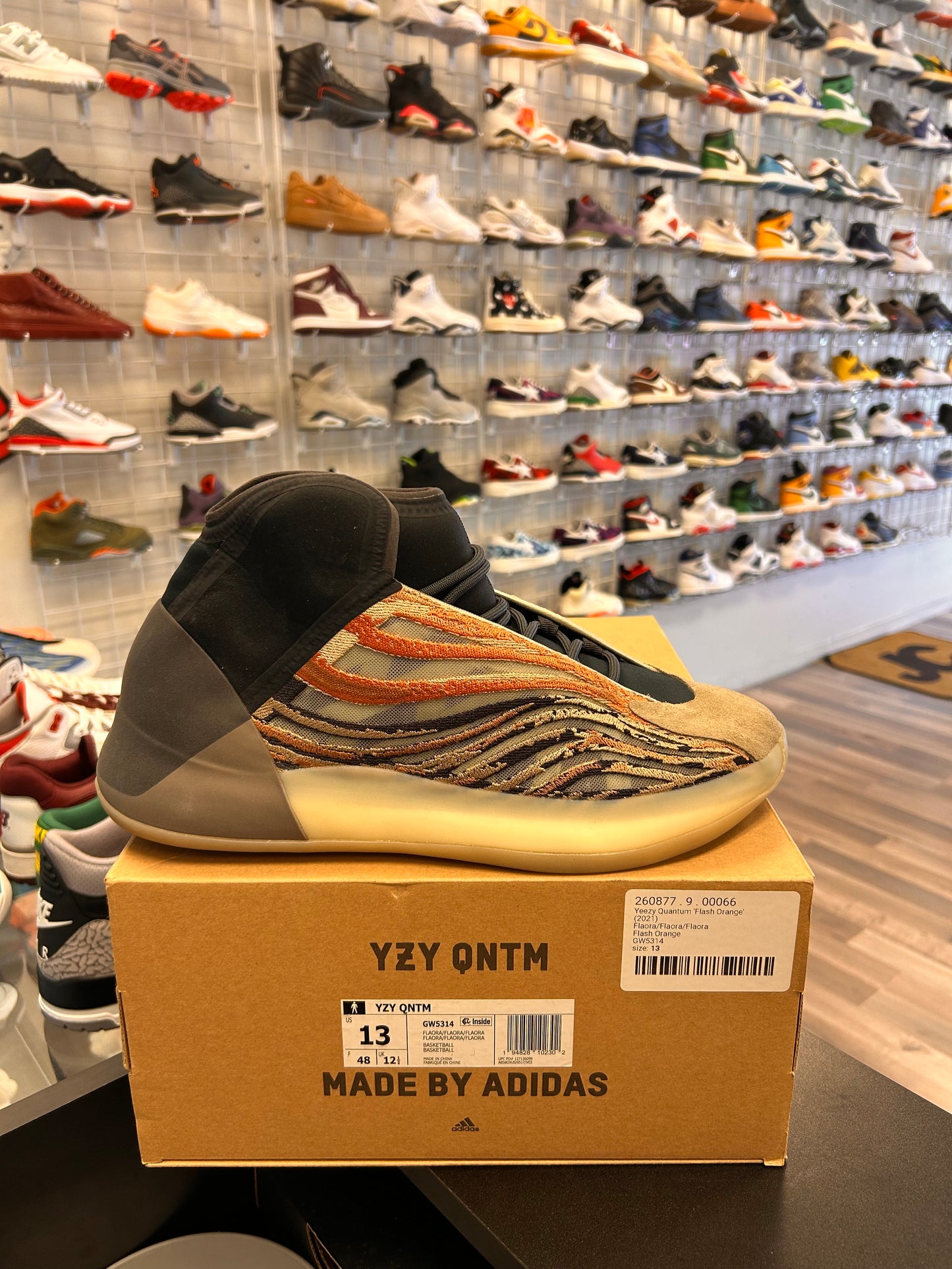 Yeezy QNTM Flash Orange Size 13