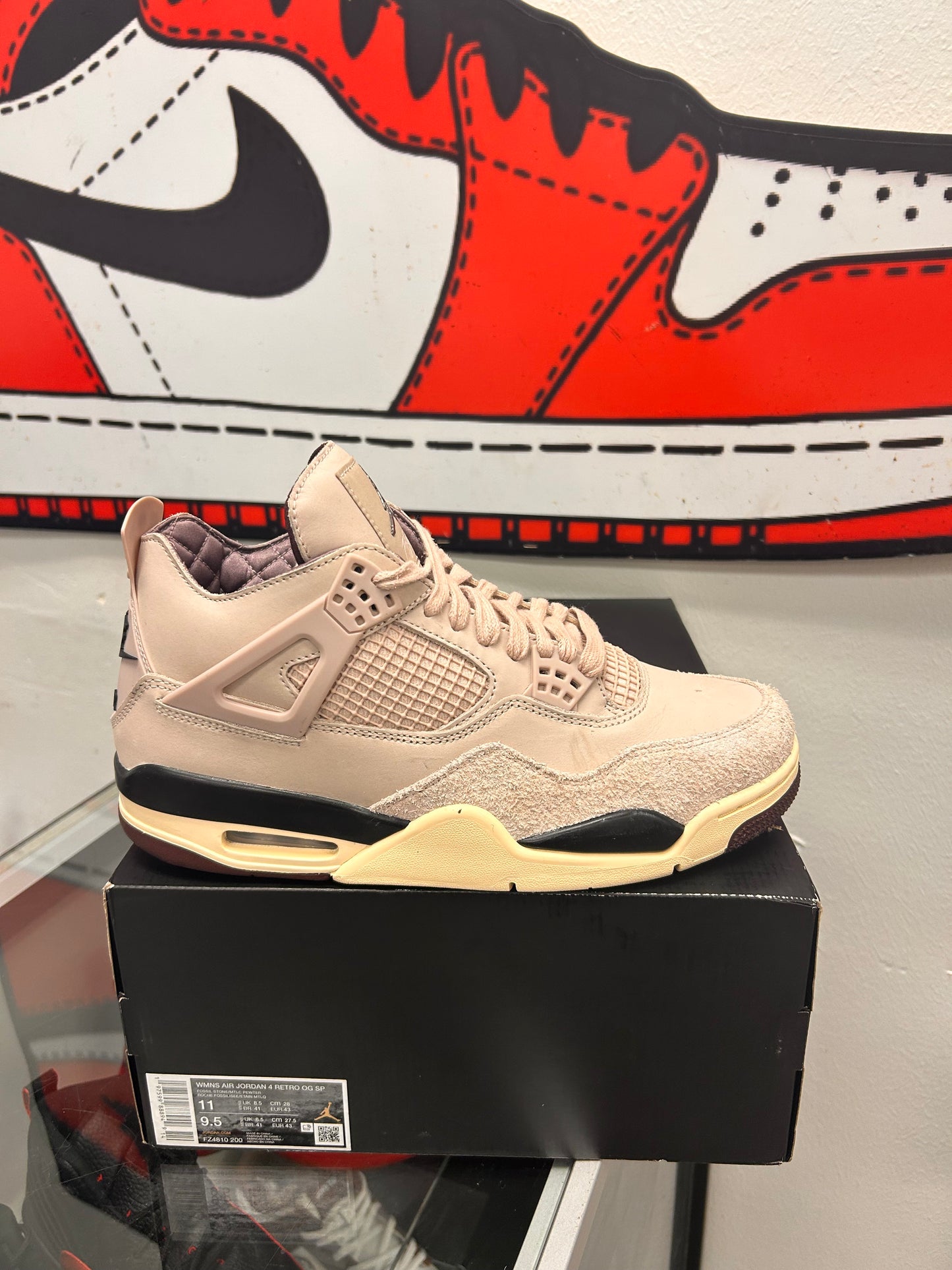 AMM 4s White Size 9.5