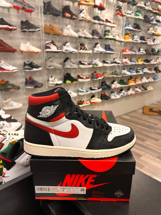 Gym Red 1s Size 9