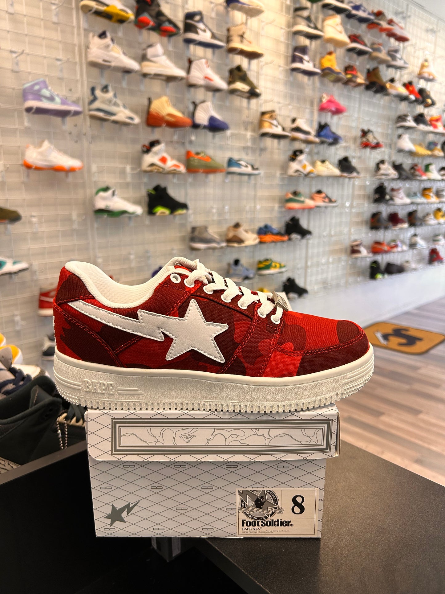 Red Camo Bapestas Size 8