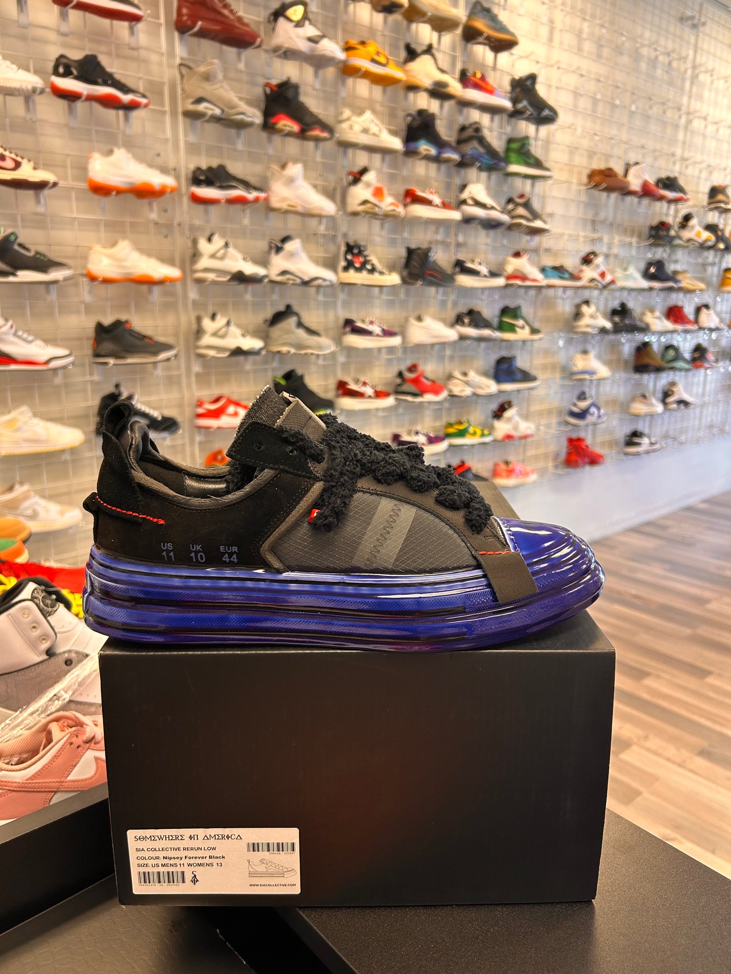 SIA Rerun Low Size 11